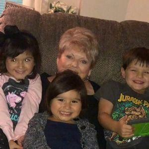 Meet your Posher, Marcia